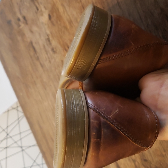 Clarks - Picture 7 of 8